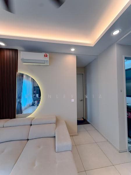 Kondominium untuk Disewa di EdgeWood Residences @ SkySanctuary - Stanley Sia - Living Room - PropertyGuru.com.my