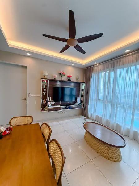 Kondominium untuk Disewa di EdgeWood Residences @ SkySanctuary - Stanley Sia - Living Room - PropertyGuru.com.my