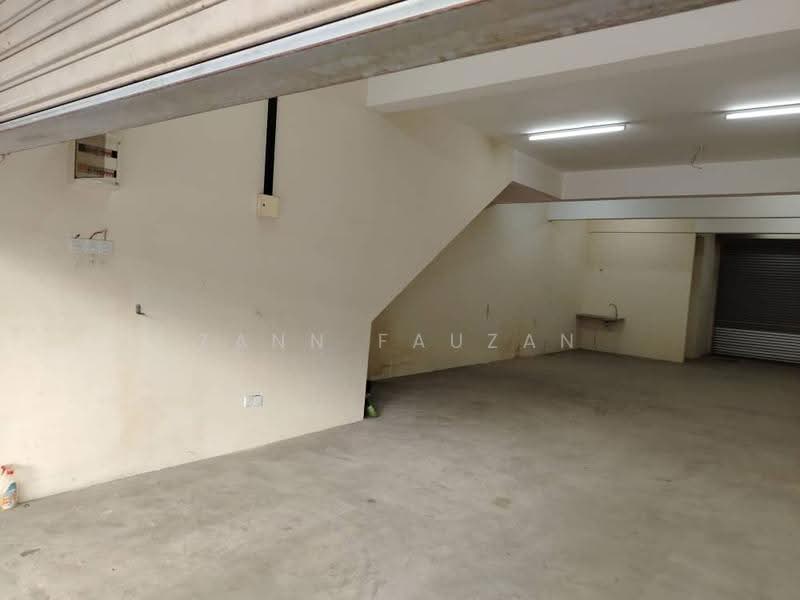 Shop for Rent in Bandar Bukit Beruntung (Bukit Beruntung) - Zann Fauzan - Interior - PropertyGuru.com.my
