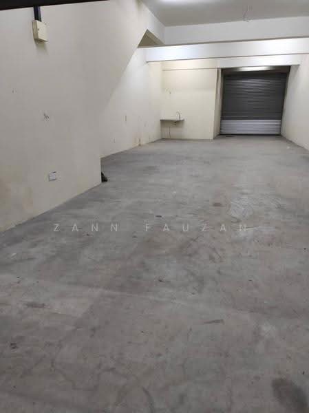 Shop for Rent in Bandar Bukit Beruntung (Bukit Beruntung) - Zann Fauzan - Interior - PropertyGuru.com.my