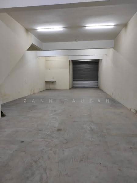 Shop for Rent in Bandar Bukit Beruntung (Bukit Beruntung) - Zann Fauzan - Interior - PropertyGuru.com.my