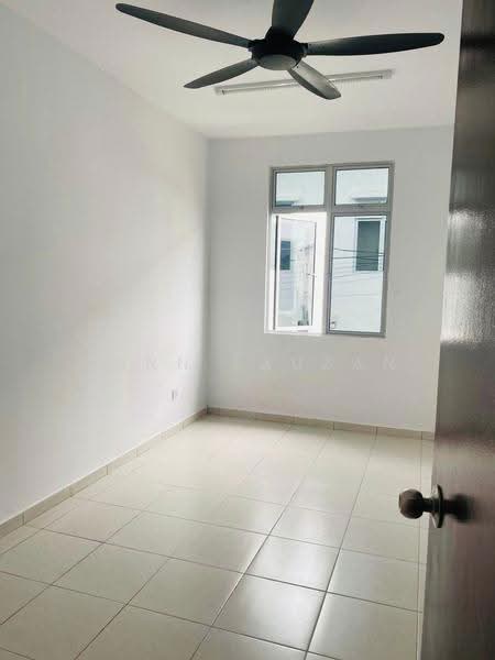 3-storey Terraced House for Rent in Taman Kundang Jaya (Rawang) - Zann Fauzan - Interior - PropertyGuru.com.my
