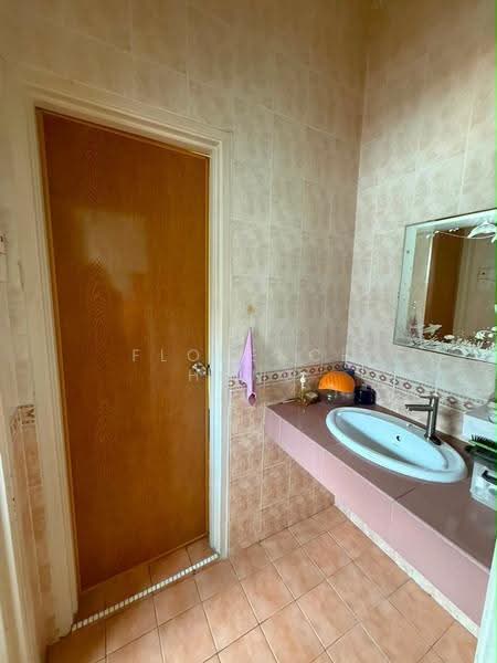 Rumah Teres 2-Tingkat untuk Dijual di Taman Gaya (Ulu Tiram) - Florence Hong - Bathroom - PropertyGuru.com.my