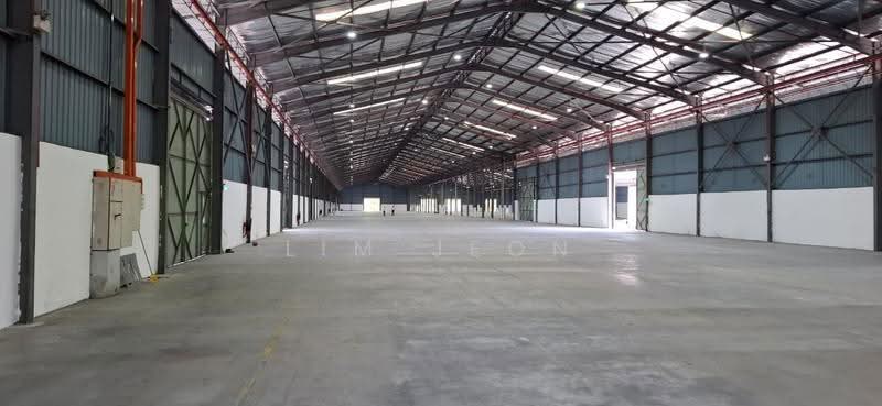 Warehouse for Rent in Seksyen 15 (Shah Alam) - Lim Jeon - Interior - PropertyGuru.com.my