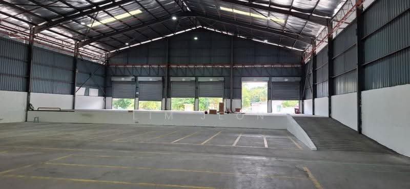 Warehouse for Rent in Seksyen 15 (Shah Alam) - Lim Jeon - Interior - PropertyGuru.com.my