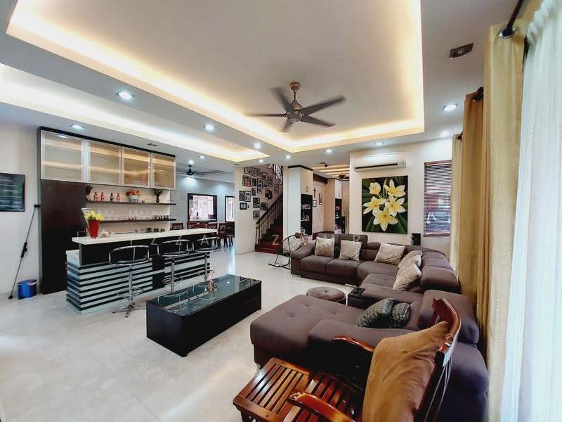 Bungalow House untuk Dijual di Damansara Legenda (Petaling Jaya) - Izzat Zamros - Living Room - PropertyGuru.com.my