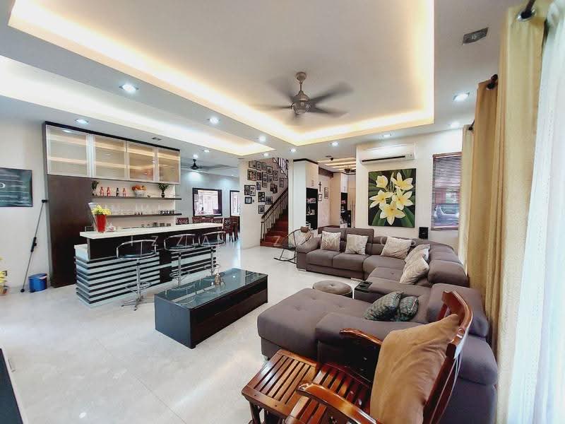 Bungalow House untuk Dijual di Damansara Legenda (Petaling Jaya) - Izzat Zamros - Living Room - PropertyGuru.com.my