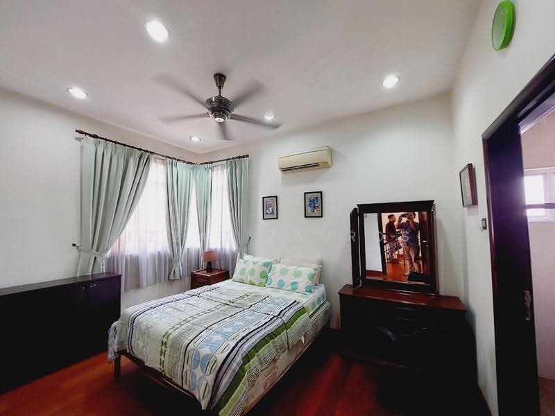 Bungalow House untuk Dijual di Damansara Legenda (Petaling Jaya) - Izzat Zamros - Bedroom - PropertyGuru.com.my