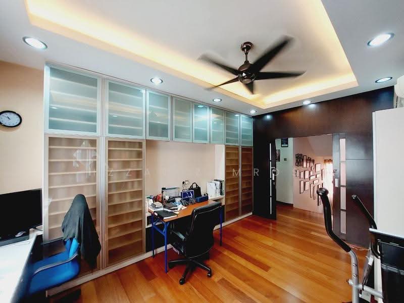 Bungalow House untuk Dijual di Damansara Legenda (Petaling Jaya) - Izzat Zamros - Study - PropertyGuru.com.my