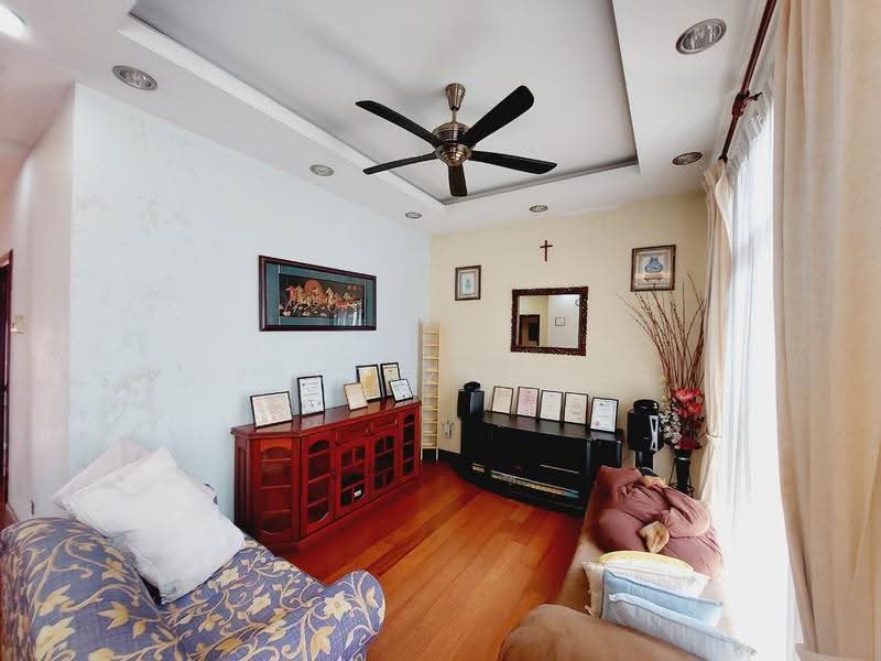 Bungalow House untuk Dijual di Damansara Legenda (Petaling Jaya) - Izzat Zamros - Living Room - PropertyGuru.com.my