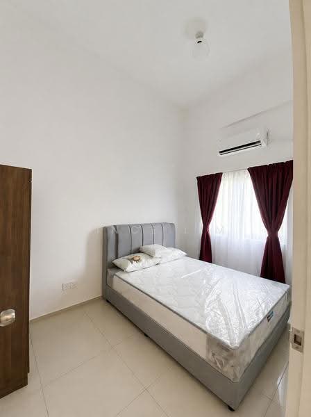 Kediaman Servis untuk Dijual di One Equine - Vince Lim - Bedroom - PropertyGuru.com.my