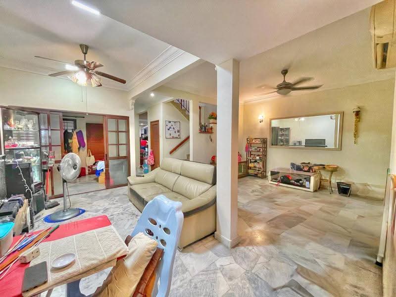 Rumah Teres 2-Tingkat untuk Dijual di Putra Heights (Subang Jaya) - Shiqin Saidin - Living Room - PropertyGuru.com.my