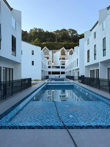 Rumah Teres 2.5-Tingkat untuk Dijual di Damansara Perdana (Selangor) - Javen Low - Exterior - PropertyGuru.com.my