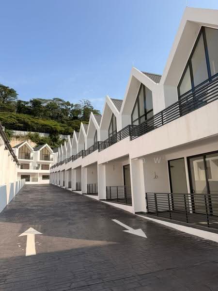 Rumah Teres 2.5-Tingkat untuk Dijual di Damansara Perdana (Selangor) - Javen Low - Exterior - PropertyGuru.com.my