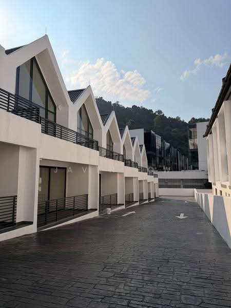 Rumah Teres 2.5-Tingkat untuk Dijual di Damansara Perdana (Selangor) - Javen Low - Exterior - PropertyGuru.com.my
