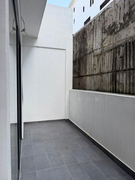 Rumah Teres 2.5-Tingkat untuk Dijual di Damansara Perdana (Selangor) - Javen Low - Balcony - PropertyGuru.com.my