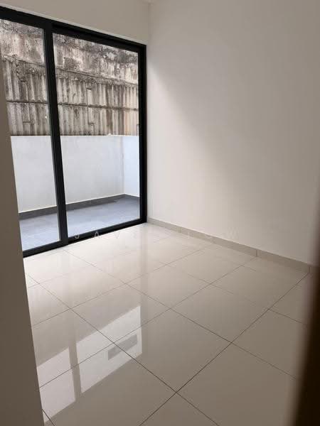 Rumah Teres 2.5-Tingkat untuk Dijual di Damansara Perdana (Selangor) - Javen Low - Balcony - PropertyGuru.com.my