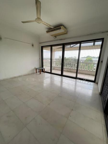 Rumah Teres 1.5-Tingkat untuk Dijual di Taman Pelangi (Johor Bahru) - Wallace Ang - Living Room - PropertyGuru.com.my