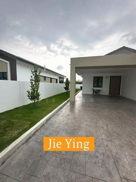 Bungalow House for Sale in Taman Pekatra Indah (Simpang Ampat) - Jie Ying - Exterior - PropertyGuru.com.my