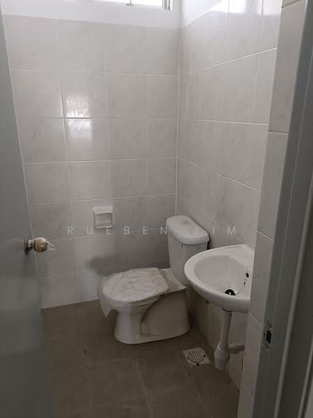 Kedai untuk Dijual di Pasir Gudang (Johor) - Rueben Lim - Bathroom - PropertyGuru.com.my