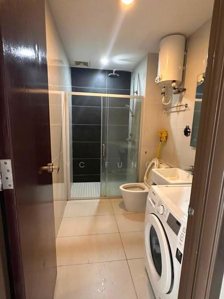 Condominium for Rent at Amberside @ Country Garden Danga Bay - YC Fung - Bathroom - PropertyGuru.com.my