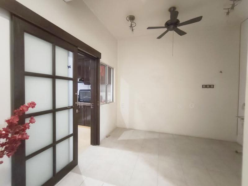 Rumah Teres 2-Tingkat untuk Dijual di Taman Bukit Subang (Shah Alam) - Michelle Chong - PropertyGuru.com.my