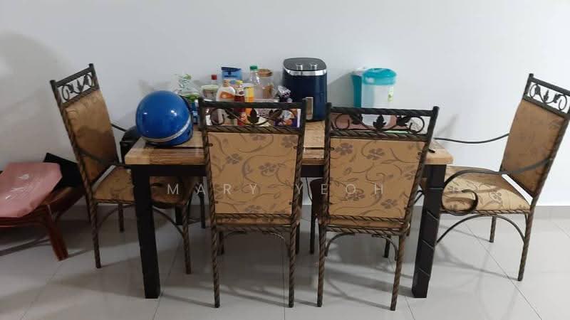 Kondominium untuk Dijual di The Holmes 1 - Mary Yeoh - Dining Room - PropertyGuru.com.my