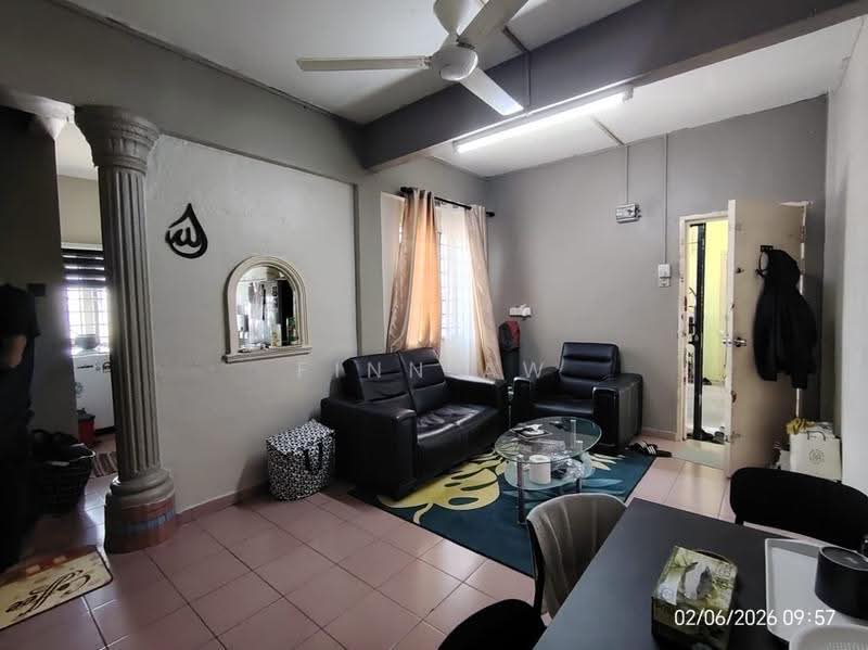 Rumah Flat untuk Dijual di Taman Melawati - Finn Aw - Living Room - PropertyGuru.com.my