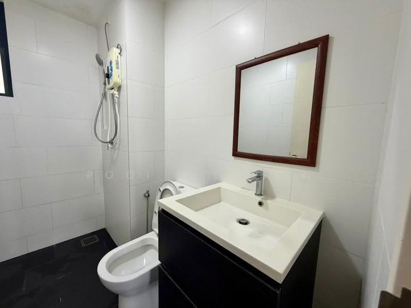 Service Residence for Rent at SqWhere Service Apartments - Pooi Yee Than - Bathroom - PropertyGuru.com.my