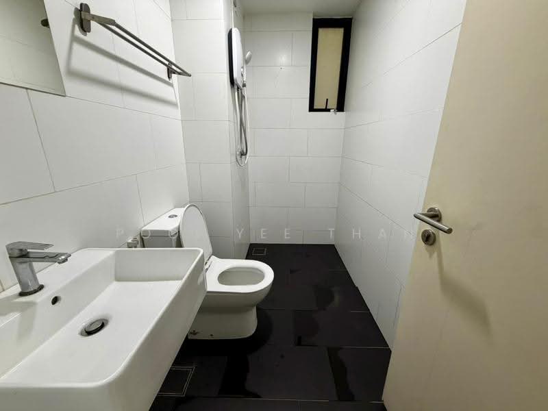Service Residence for Rent at SqWhere Service Apartments - Pooi Yee Than - Bathroom - PropertyGuru.com.my