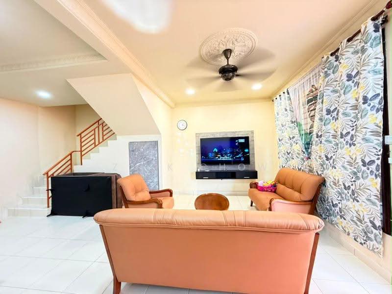 Rumah Teres 2-Tingkat untuk Dijual di Taman Scientex Senai (Senai) - Zack Chow - Living Room - PropertyGuru.com.my