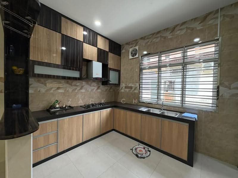 1-storey Terraced House for Sale in Taman Bestari Indah (Ulu Tiram) - Zack Chow - Kitchen - PropertyGuru.com.my