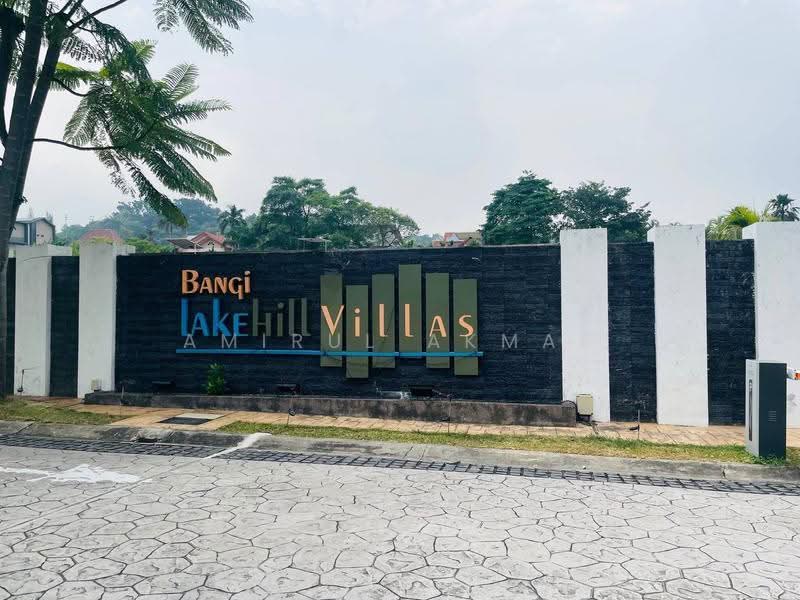 Rumah Berkembar untuk Dijual di Bandar Baru Bangi (Selangor) - Amirul Akmal - Exterior - PropertyGuru.com.my