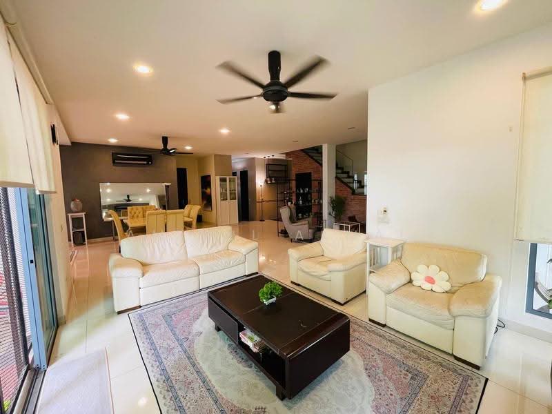 Rumah Berkembar untuk Dijual di Bandar Baru Bangi (Selangor) - Amirul Akmal - Living Room - PropertyGuru.com.my