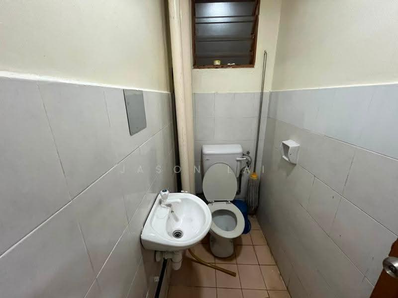 Apartment for Sale at Jelutong Apartment - Jason Lai - Bathroom - PropertyGuru.com.my