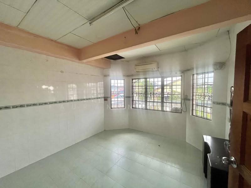 2-storey Terraced House for Sale in Taman Serdang Jaya (Seri Kembangan) - Fauran Nawawi - PropertyGuru.com.my