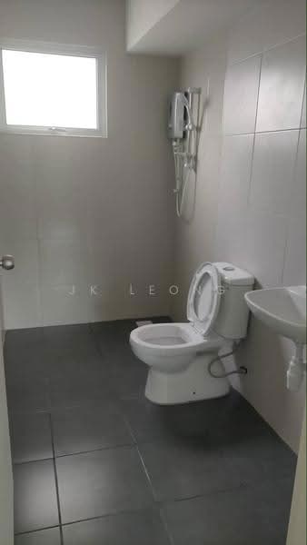 Rumah Flat untuk Disewa di PANGSAPURI AMANSIARA - JK Leong - Bathroom - PropertyGuru.com.my