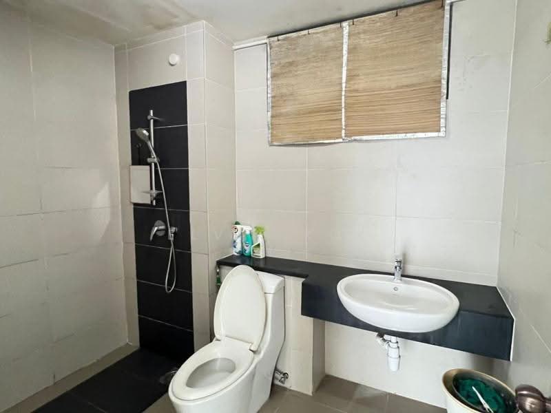 Kondominium untuk Dijual di Bayu Sentul - Elvis Kok - Bathroom - PropertyGuru.com.my