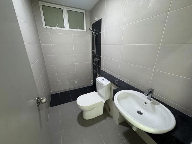 Kondominium untuk Dijual di Bayu Sentul - Elvis Kok - Bathroom - PropertyGuru.com.my