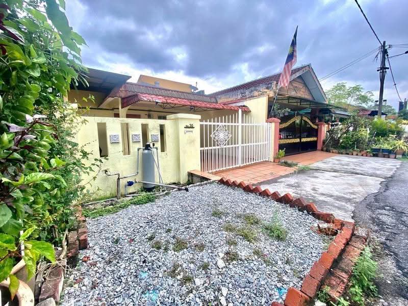1-storey Terraced House for Sale in Puchong (Selangor) - Fauran Nawawi - PropertyGuru.com.my