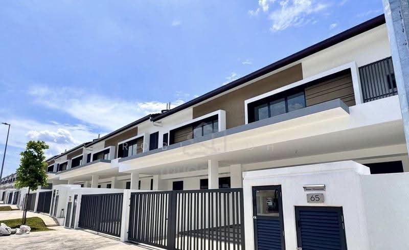 2-storey Terraced House for Sale in Rawang (Selangor) - Robin Loh - Exterior - PropertyGuru.com.my