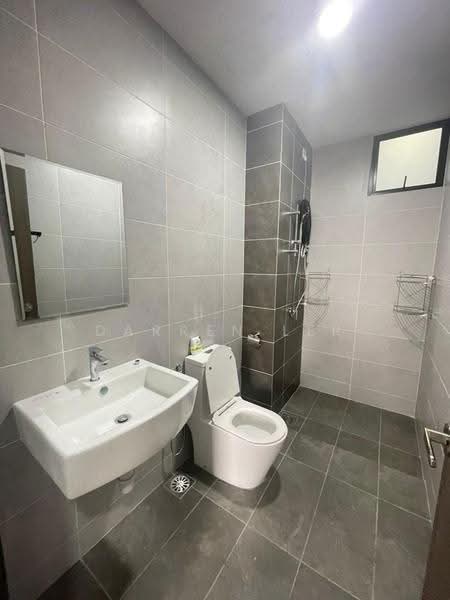 Service Residence for Sale at Twin Tower Residence - Darren Ler - Bathroom - PropertyGuru.com.my