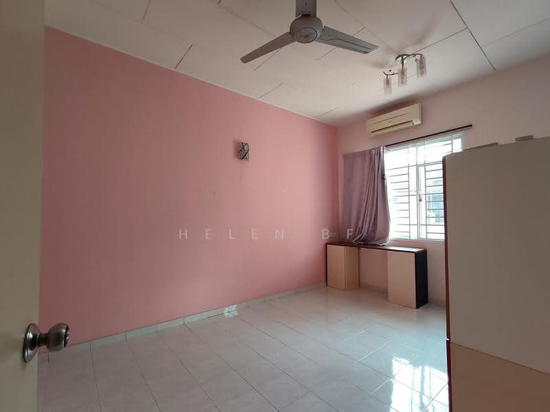 Rumah Teres 2-Tingkat untuk Dijual di Taman Saujana Indah (Bukit Katil) - Helen BF - Living Room - PropertyGuru.com.my