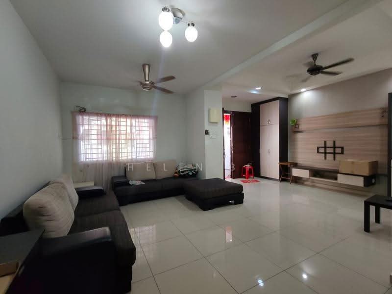 Rumah Teres 2-Tingkat untuk Dijual di Taman Saujana Indah (Bukit Katil) - Helen BF - Living Room - PropertyGuru.com.my