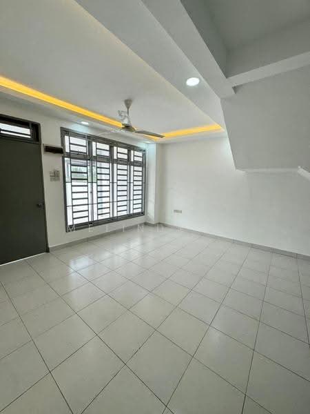 Rumah Teres 2.5-Tingkat untuk Dijual di Taman Scientex Kulai (Sedenak) - Melinda Ee - Living Room - PropertyGuru.com.my