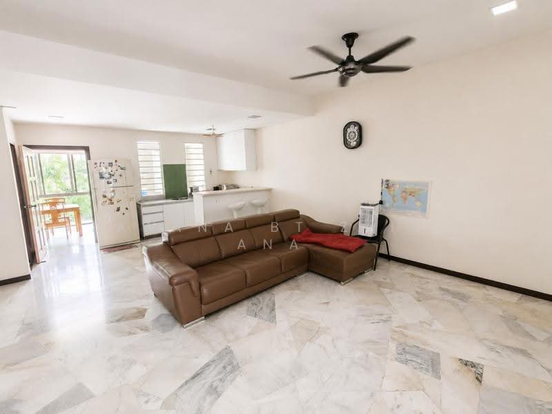 Rumah Teres 2-Tingkat untuk Dijual di Taman Pinggiran Templer (Selayang) - Zawana BT Zaidi Ana - Living Room - PropertyGuru.com.my