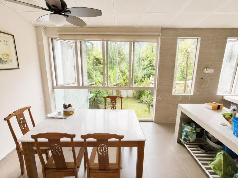 Rumah Teres 2-Tingkat untuk Dijual di Taman Pinggiran Templer (Selayang) - Zawana BT Zaidi Ana - Dining Room - PropertyGuru.com.my