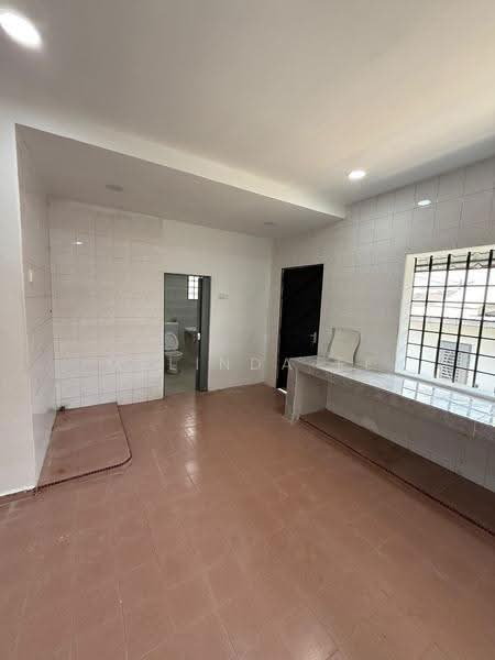 1-storey Terraced House for Sale in Taman Kulai Besar (Kulai) - Melinda Ee - Kitchen - PropertyGuru.com.my