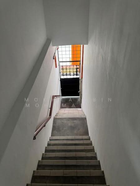 Shop / Office for Rent in Bangi (Bandar Baru Bangi) - Mokhtar Bin Mohamad Akhir - Corridor - PropertyGuru.com.my