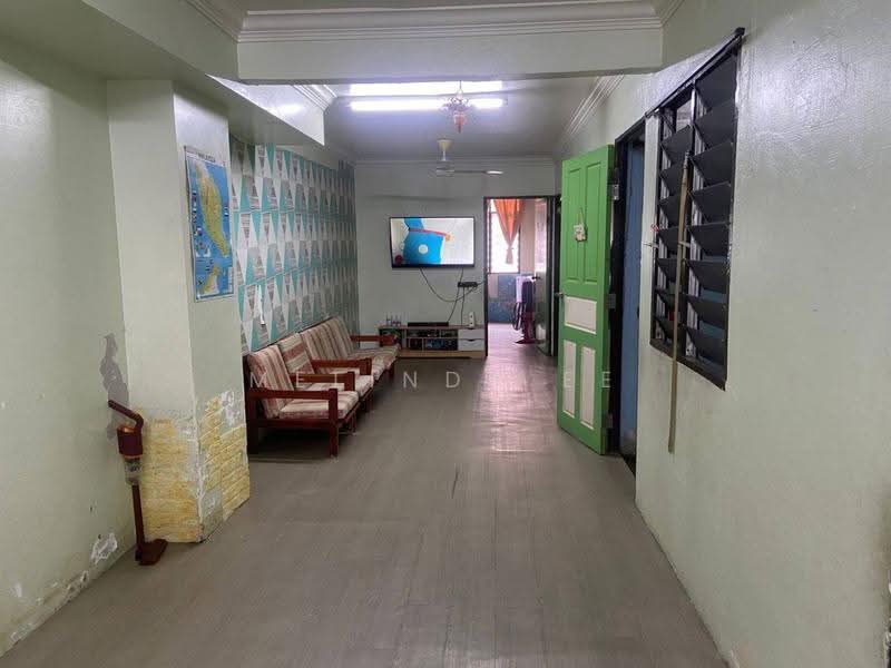 Flat for Sale at Pangsapuri Rakyat - Melinda Ee - Corridor - PropertyGuru.com.my